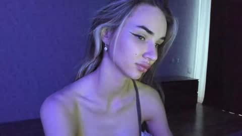 Snapshot of jess1ca_rabb1t chatting on 11/15/25, 03:26 jess1ca_rabb1t online show from 11/15/25, 03:26