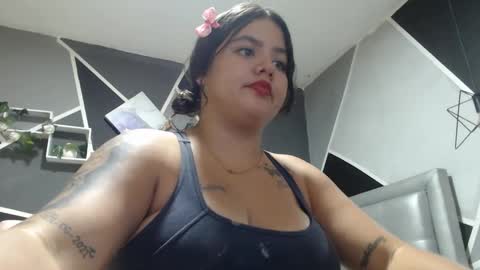 Snapshot of jess_beauty chatting on 01/19/25, 02:57 jess beauty online show from 01/19/25, 02:57