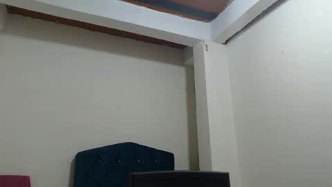Snapshot of jess_beauty chatting on 10/19/25, 11:16 jess beauty online show from 10/19/25, 11:16