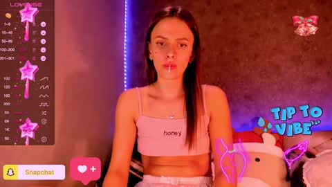 Snapshot of jess_kahawaty chatting on 12/25/24, 10:48 Jess online show from 12/25/24, 10:48