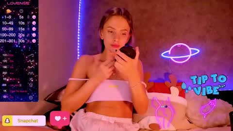 Snapshot of jess_kahawaty chatting on 01/15/25, 12:25 Jess online show from 01/15/25, 12:25