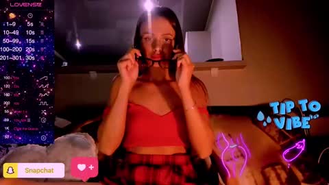 Snapshot of jess_kahawaty chatting on 02/01/25, 11:27 Jess online show from 02/01/25, 11:27