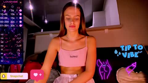 Snapshot of jess_kahawaty chatting on 02/24/25, 10:58 Jess online show from 02/24/25, 10:58