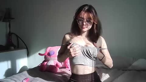 Snapshot of jessa_vibe chatting on 10/26/25, 08:09 Jessica but u can call me Jessa online show from 10/26/25, 08:09