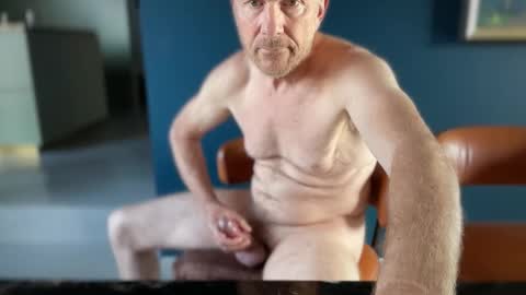 Snapshot of jessaya chatting on 03/10/25, 12:04 like c2c online show from 03/10/25, 12:04