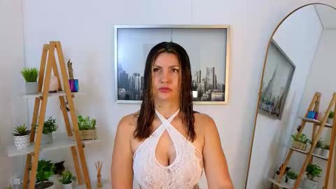 bella  adams online show from 02/17/26, 10:45