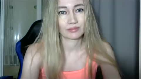 Snapshot of jessfox1 chatting on 12/30/24, 01:37 JessFox1 online show from 12/30/24, 01:37