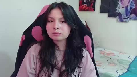 Jessica gomez online show from 02/15/25, 08:22