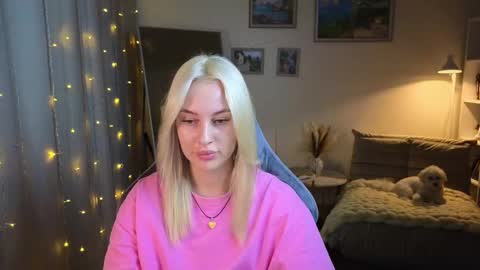 Snapshot of jessica_hanson chatting on 12/17/24, 02:22 Jessy online show from 12/17/24, 02:22