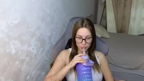 Snapshot of jessica_hanson chatting on 10/02/25, 06:42 Jessy online show from 10/02/25, 06:42