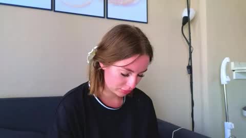 Snapshot of jessica_hanson chatting on 11/30/25, 07:23 Jessy online show from 11/30/25, 07:23