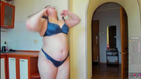 Natalia online show from 12/05/25, 08:23