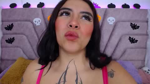 Snapshot of jessica_kraft_ chatting on 10/30/25, 01:18 Jessica Kraft online show from 10/30/25, 01:18