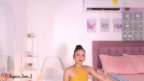Snapshot of jessica_tom_ chatting on 02/22/25, 03:14 Jessica online show from 02/22/25, 03:14