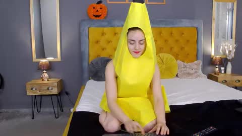 Snapshot of jessica_whitte_ chatting on 10/30/25, 04:58 Jessica White online show from 10/30/25, 04:58