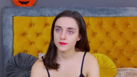 Snapshot of jessica_whitte_ chatting on 11/17/25, 05:02 Jessica White online show from 11/17/25, 05:02