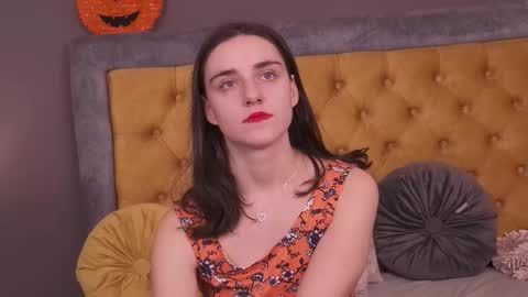 Snapshot of jessica_whitte_ chatting on 11/28/25, 04:48 Jessica White online show from 11/28/25, 04:48