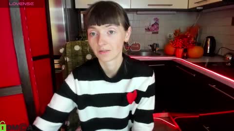 jessicaforris online show from 10/13/25, 06:57