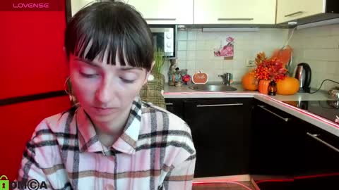 jessicaforris online show from 10/21/25, 06:58