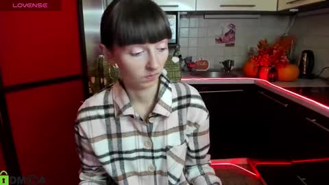 jessicaforris online show from 11/06/25, 08:04