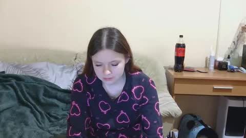 jessicaholland1 online show from 04/26/26, 08:06