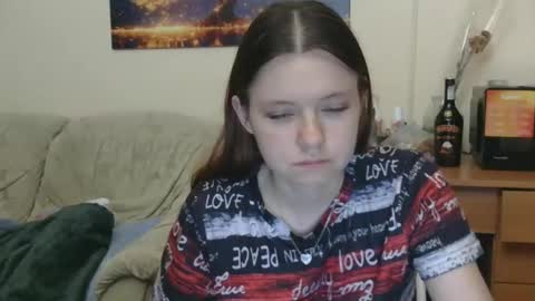 jessicaholland1 online show from 05/18/26, 07:20