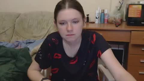 jessicaholland1 online show from 05/19/26, 07:09
