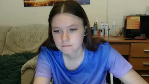 jessicaholland1 online show from 06/07/26, 06:44
