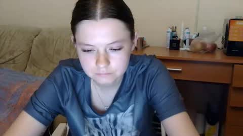 jessicaholland1 online show from 06/10/26, 05:45