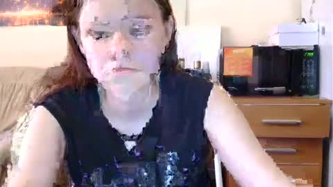 jessicaholland1 online show from 06/17/26, 06:05
