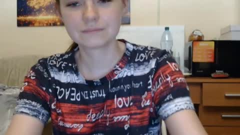 jessicaholland1 online show from 06/18/26, 06:23