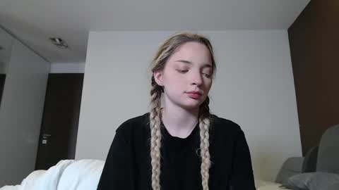 Snapshot of jessicahwinters chatting on 06/04/26, 11:00 Jessica online show from 06/04/26, 11:00