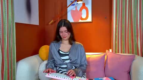 Jessica online show from 09/21/25, 07:43