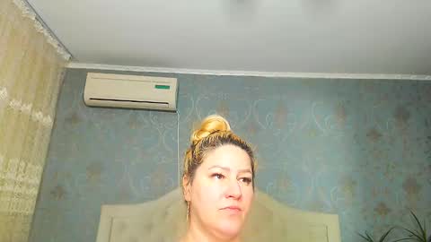 single mommy online show from 01/21/25, 08:52