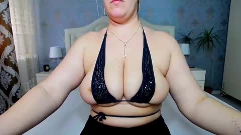 single mommy online show from 03/12/25, 10:48