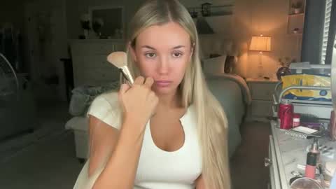 Jessica Parker online show from 11/03/25, 07:48