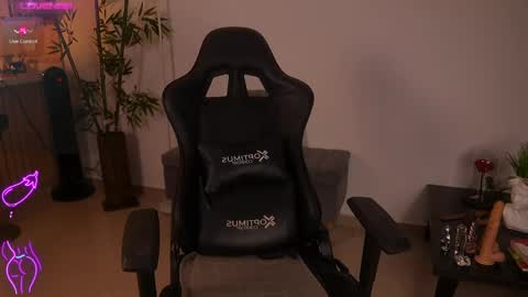  Jessica Pratt  IG jessicaxpratt online show from 04/24/26, 12:02