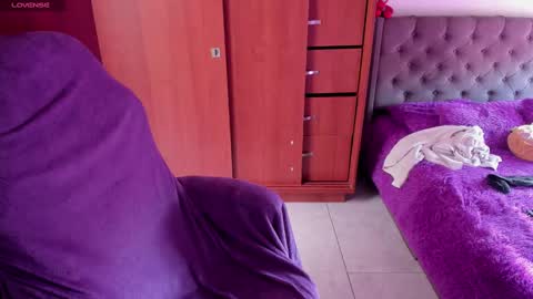 Snapshot of jessicarobbit chatting on 01/07/25, 01:24 jessicarobbit online show from 01/07/25, 01:24