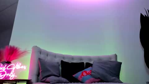 Jessy online show from 09/22/25, 05:26