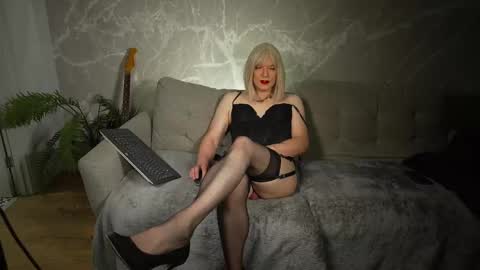 Jessicatv online show from 11/23/25, 03:45