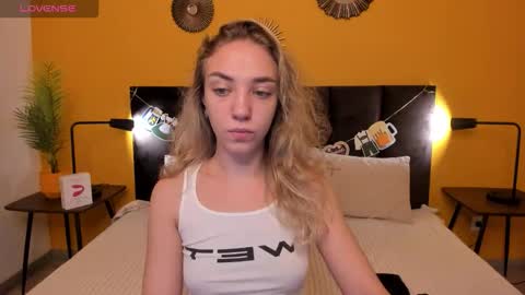 Jessie online show from 09/22/25, 01:40