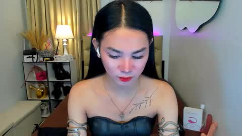 Snapshot of jessie_empress chatting on 02/22/25, 12:16 Your naughty Jessie online show from 02/22/25, 12:16