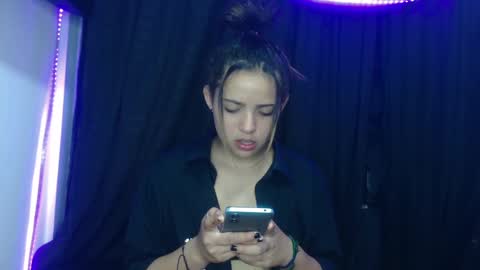 Snapshot of jessie_wild chatting on 01/15/25, 03:00 jessie_wild online show from 01/15/25, 03:00