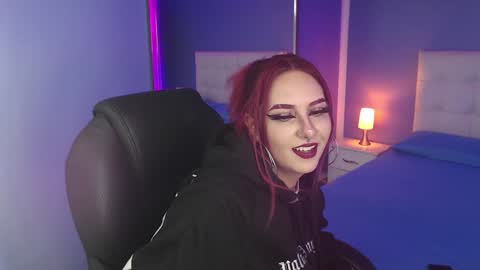 Snapshot of jessie_williams_01 chatting on 12/21/24, 09:44 Your Sweet Angel online show from 12/21/24, 09:44