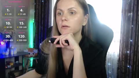 Snapshot of jessiemays chatting on 05/03/26, 11:05 Jess online show from 05/03/26, 11:05