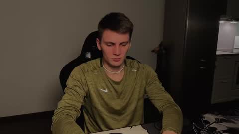 Snapshot of jessierise chatting on 01/04/25, 04:00 JessieRise online show from 01/04/25, 04:00