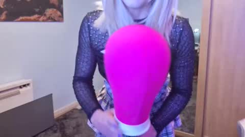 Snapshot of jessiessicaxx chatting on 01/12/25, 08:25 Jessiessicaxx online show from 01/12/25, 08:25