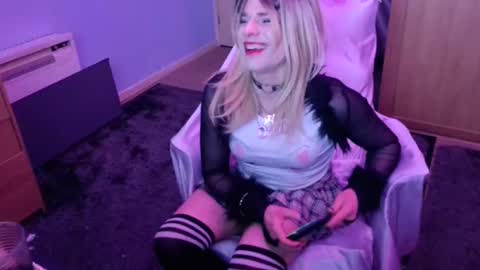 Snapshot of jessiessicaxx chatting on 02/11/25, 08:15 Jessiessicaxx online show from 02/11/25, 08:15