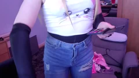 Snapshot of jessiessicaxx chatting on 03/09/25, 03:54 Jessiessicaxx online show from 03/09/25, 03:54
