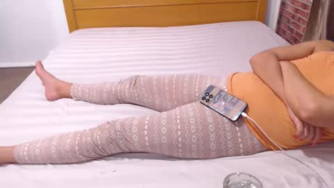 jessiestar3 online show from 09/22/25, 12:12